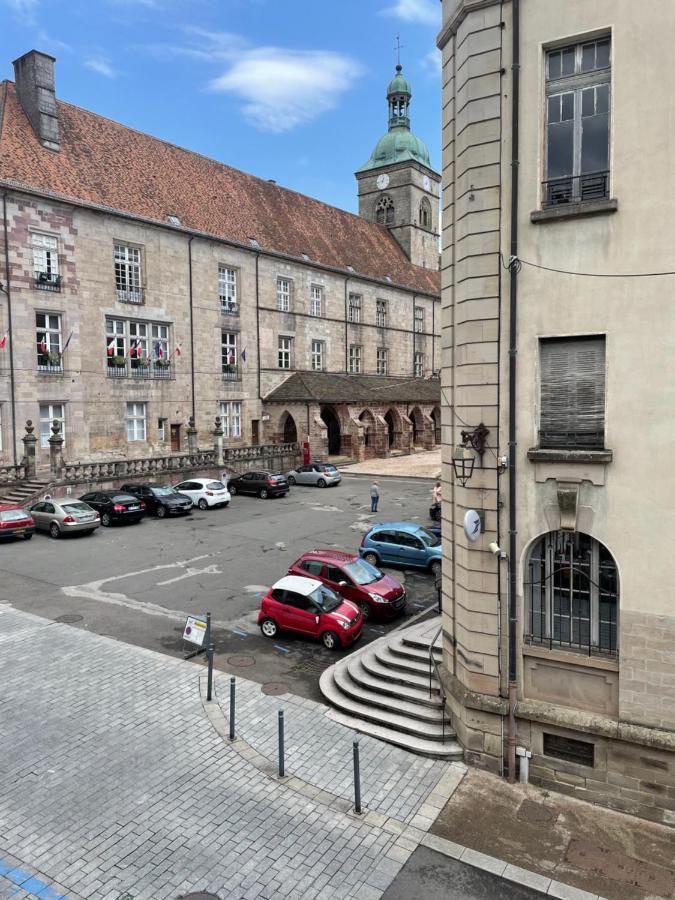 F1 Centre Historique Saint Valbert Люксей-ле-Бен Екстер'єр фото